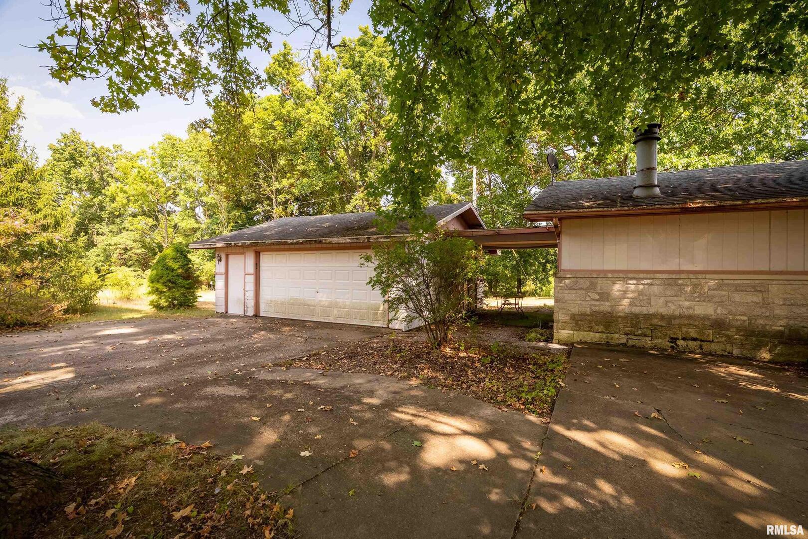 1378 Skelcher Boulevard Property Photo 4