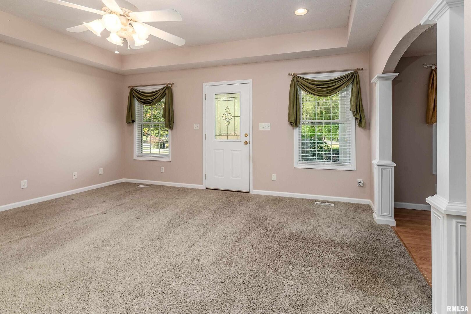 403 Arbor Drive Property Photo 3