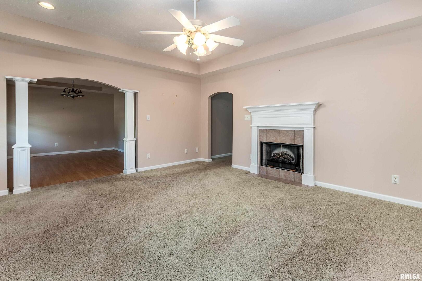 403 Arbor Drive Property Photo 4
