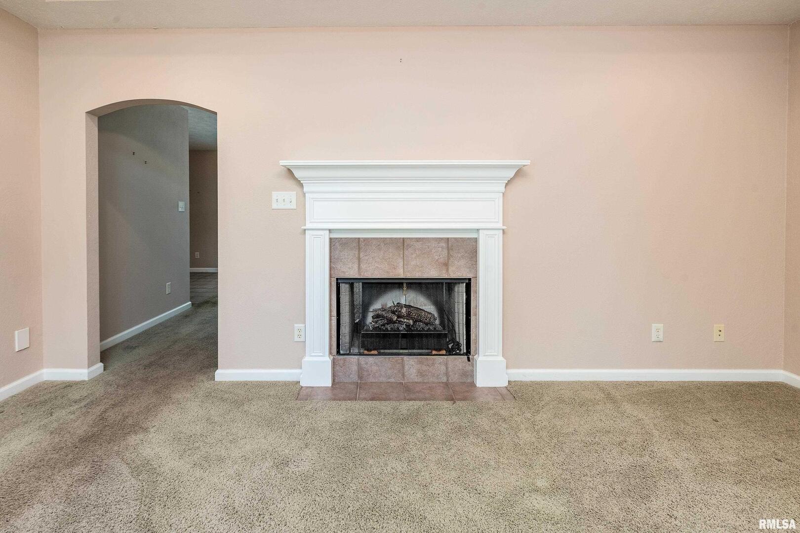 403 Arbor Drive Property Photo 5