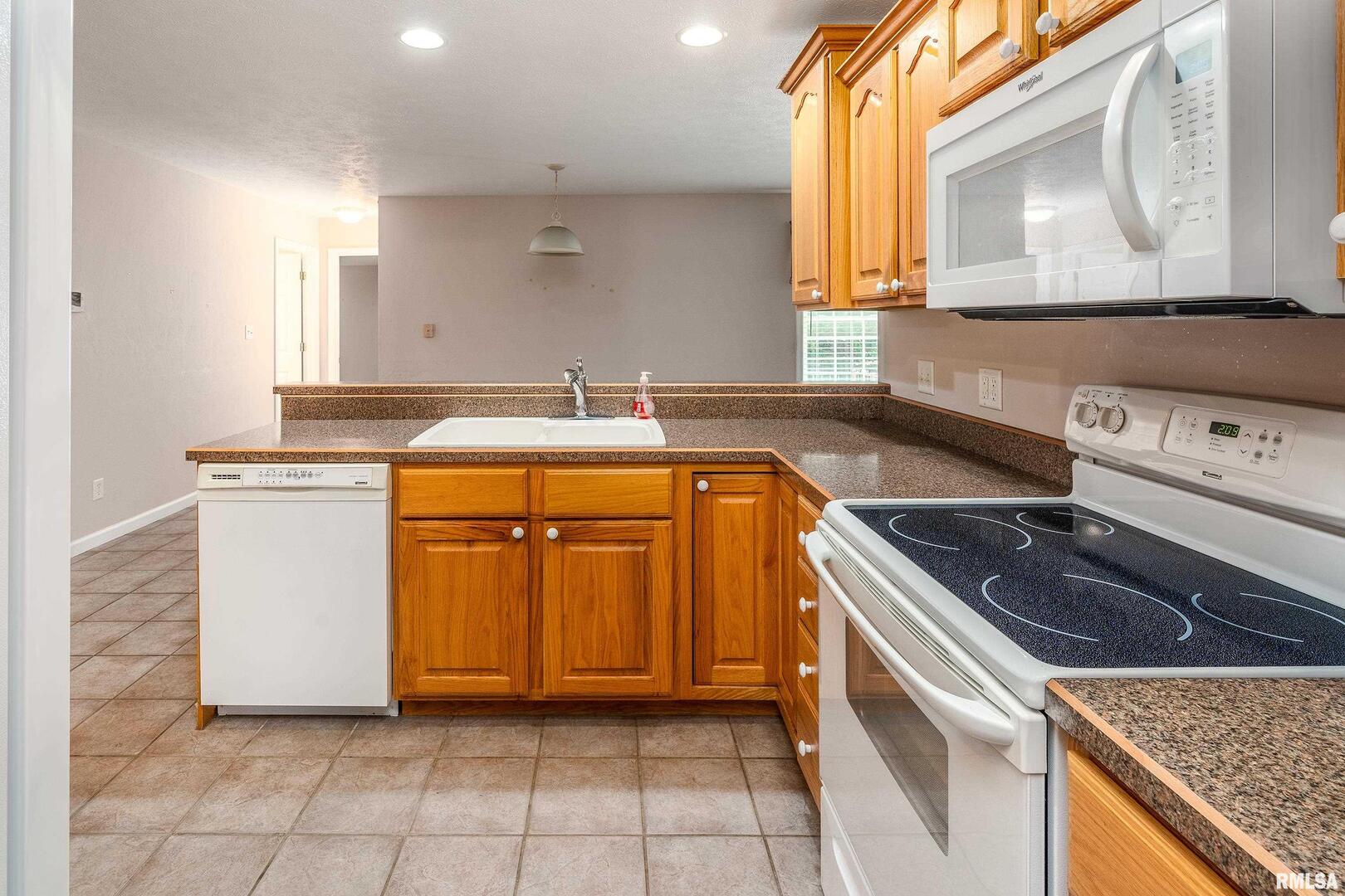 403 Arbor Drive Property Photo 14