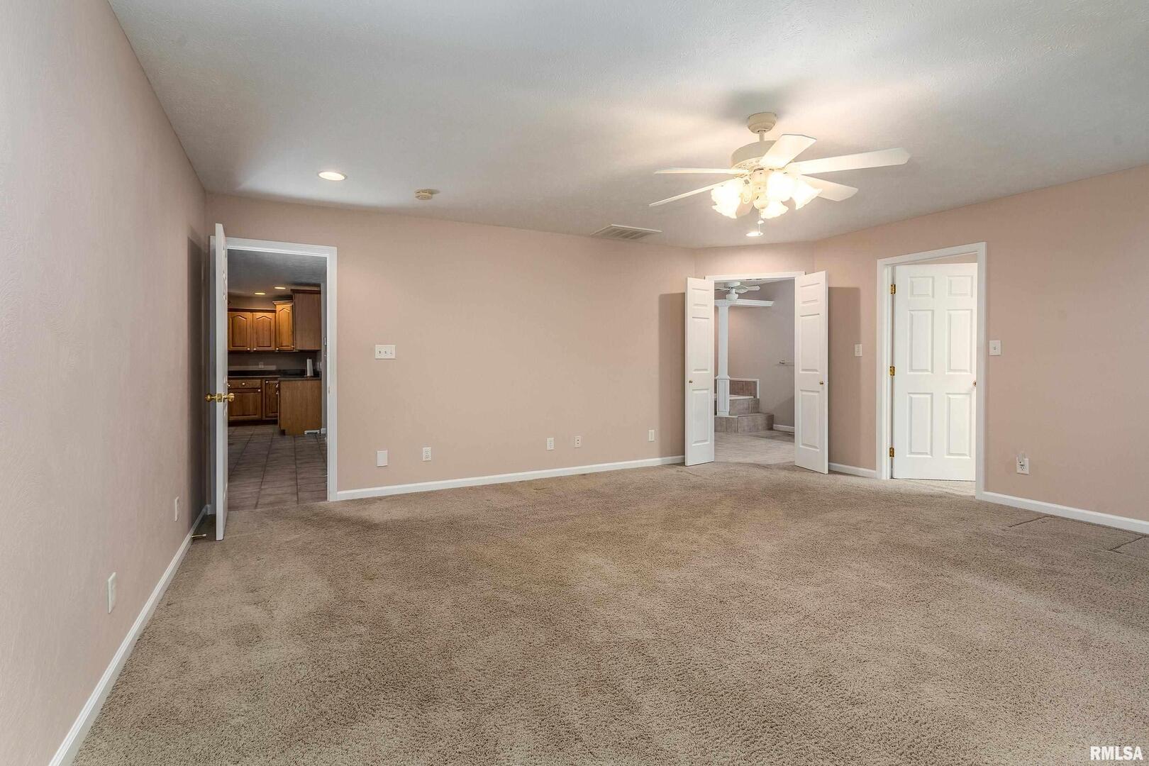 403 Arbor Drive Property Photo 17
