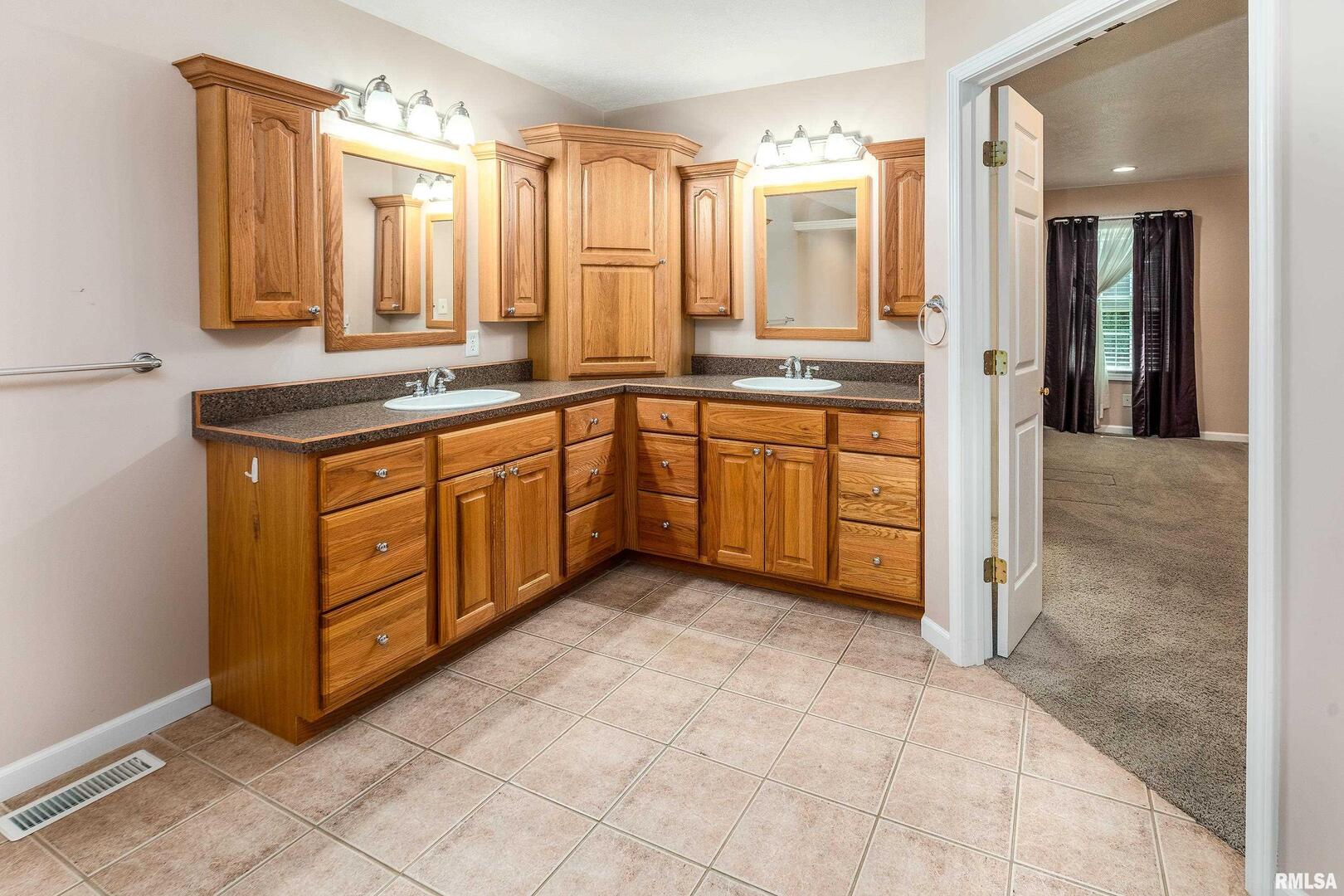 403 Arbor Drive Property Photo 18