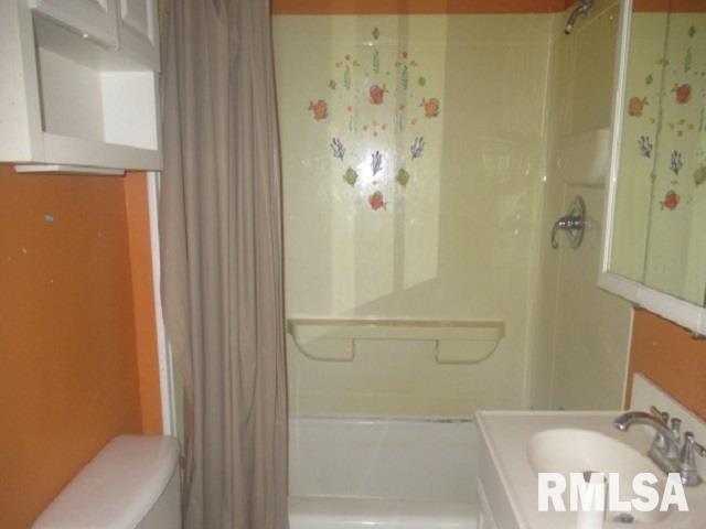 310 Blossom Street Property Photo 5