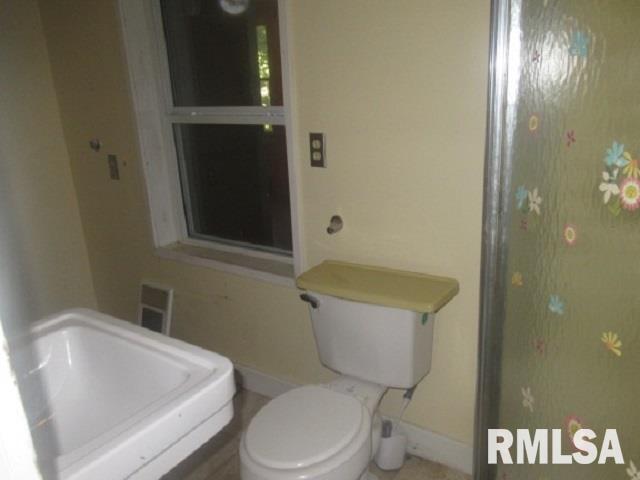 310 Blossom Street Property Photo 6