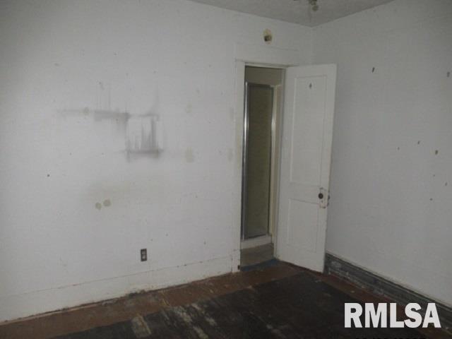 310 Blossom Street Property Photo 10