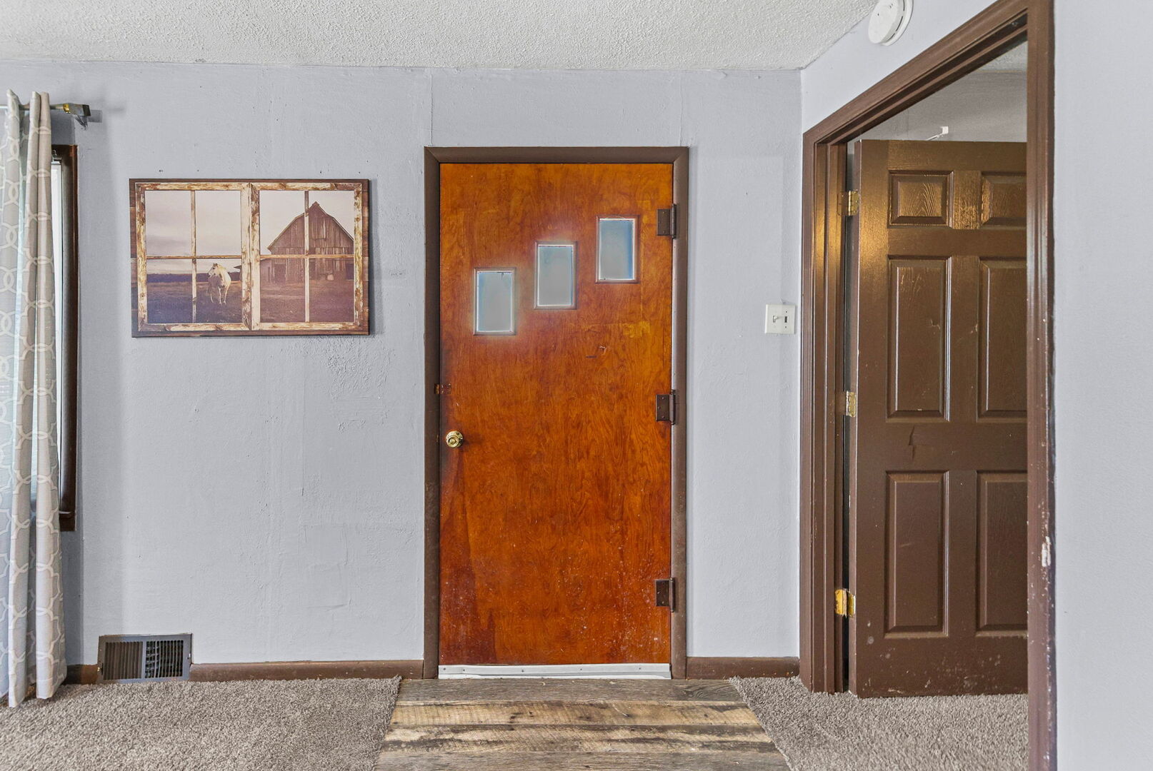721 W Whittaker Street Property Photo 7