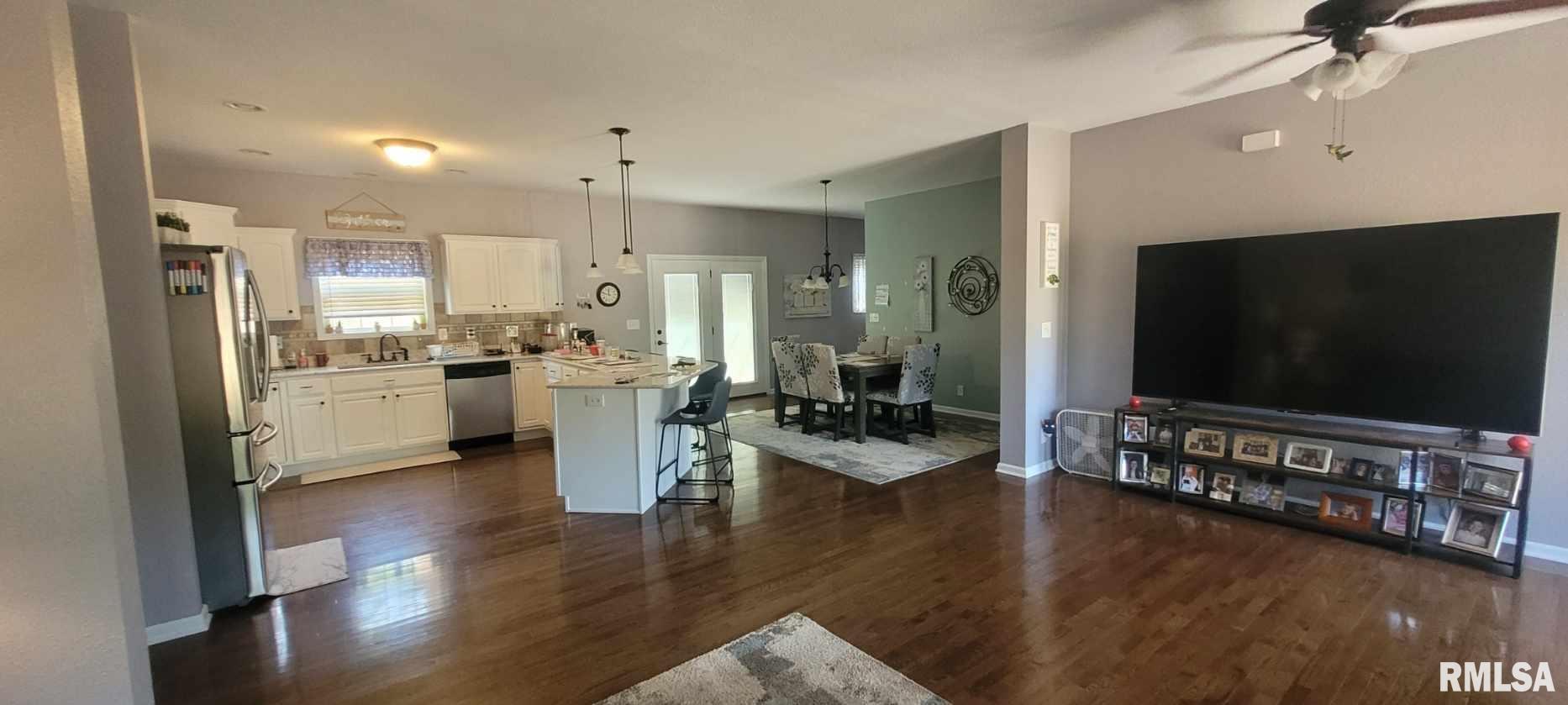1670 Woods Lane Property Photo 3