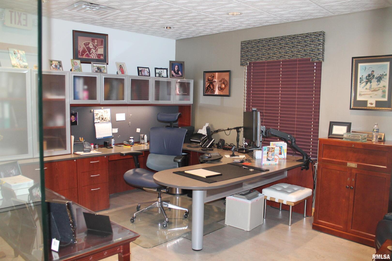 3415 Office Park Drive D Property Photo 5