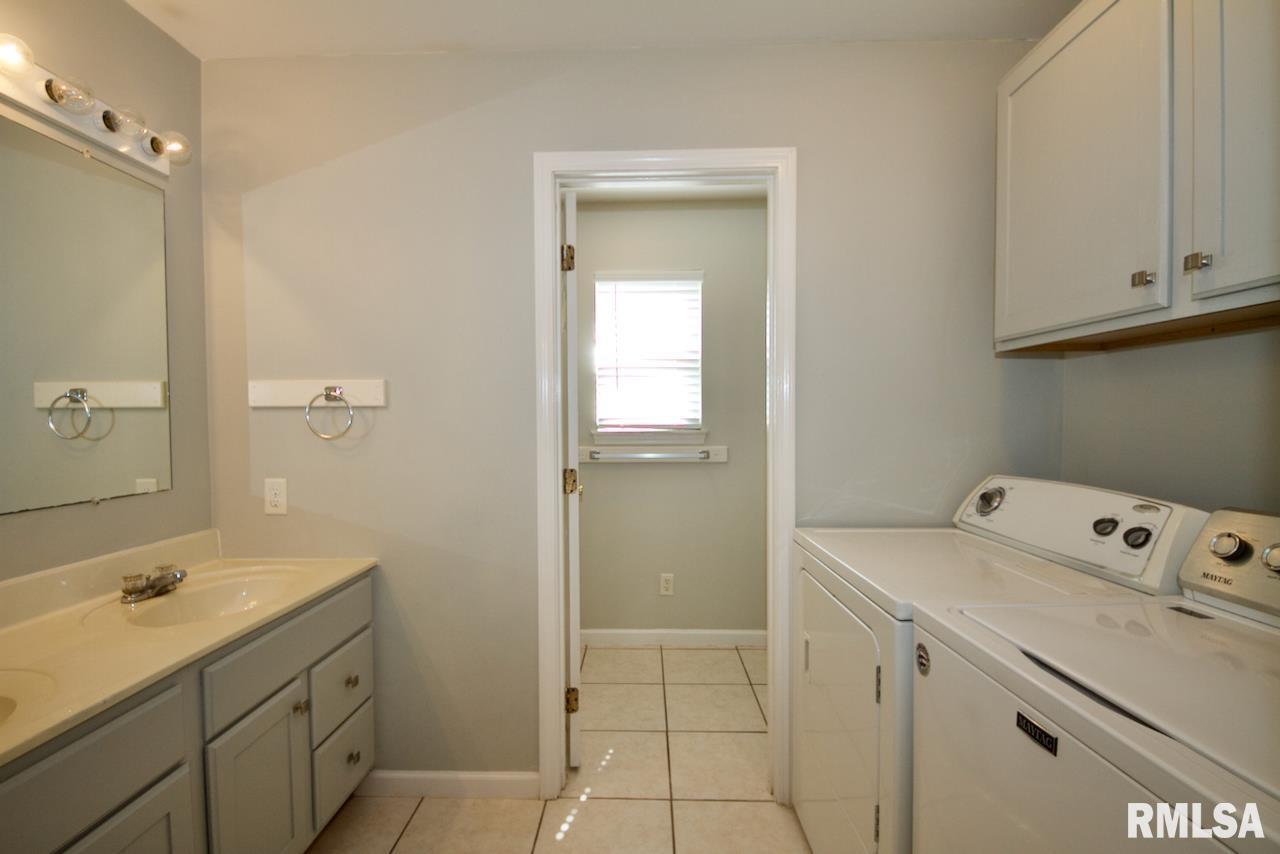 902 W Mill Street 904,906,908 Property Photo 11