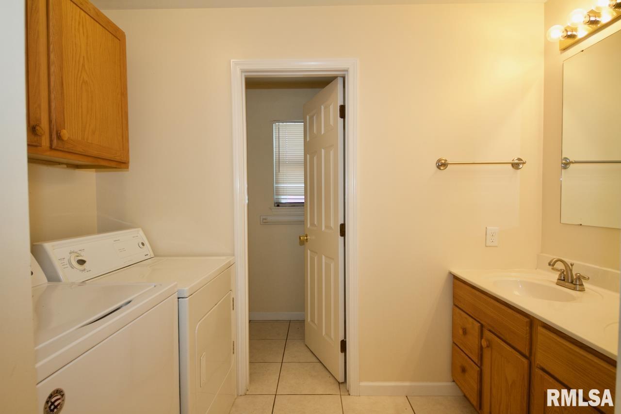902 W Mill Street 904,906,908 Property Photo 14