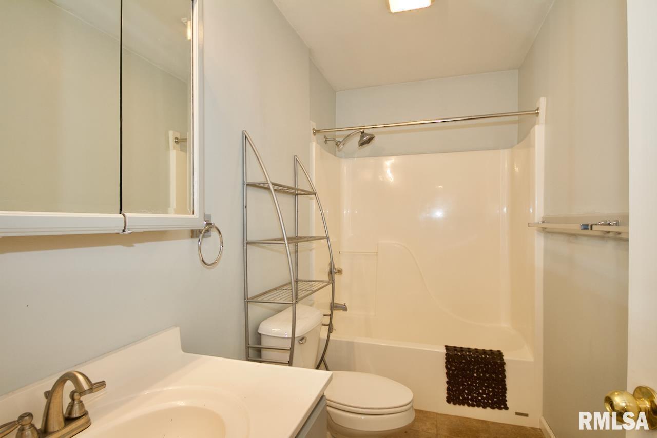 902 W Mill Street 904,906,908 Property Photo 19