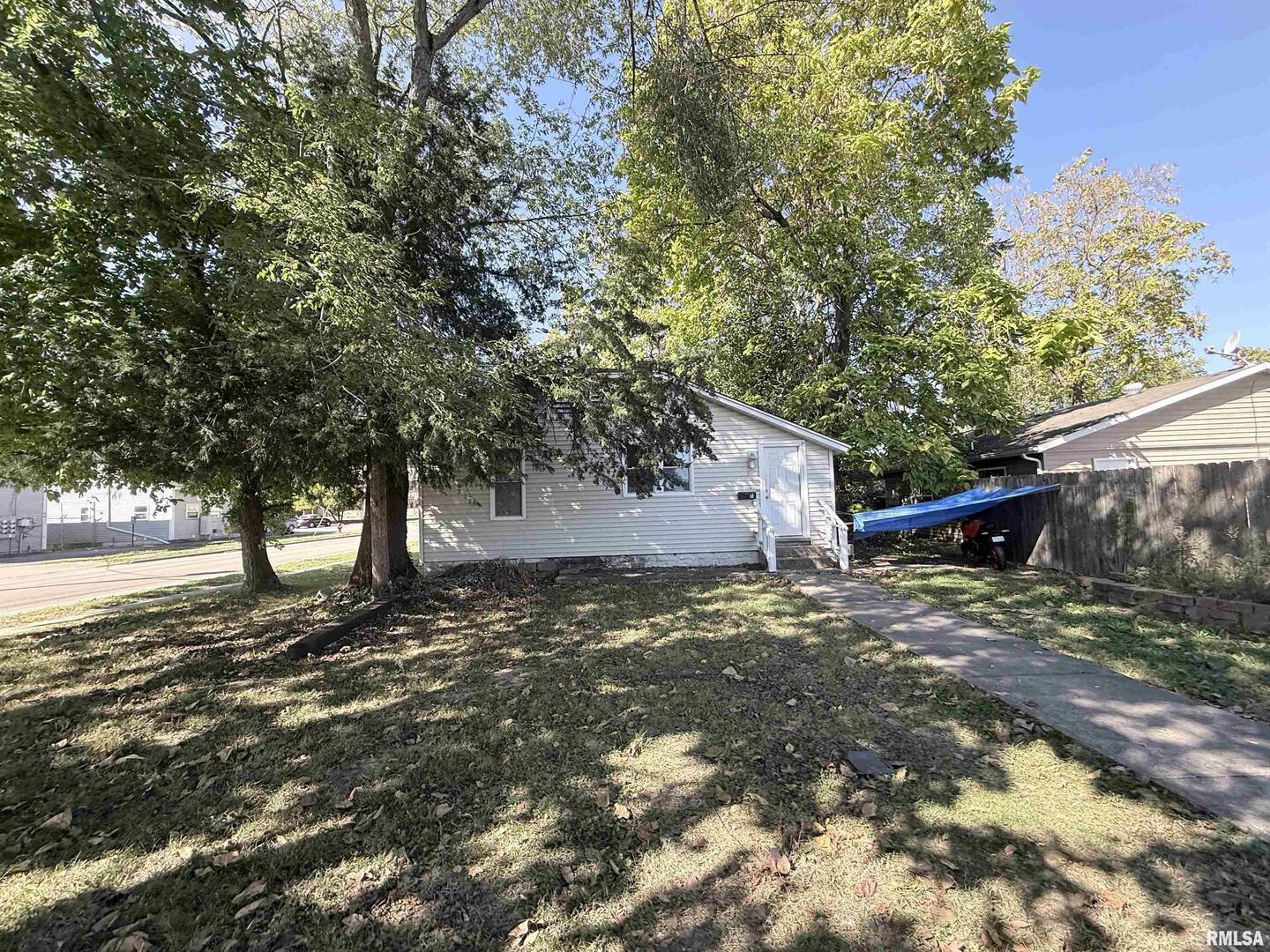615 S Logan Avenue Property Photo 1