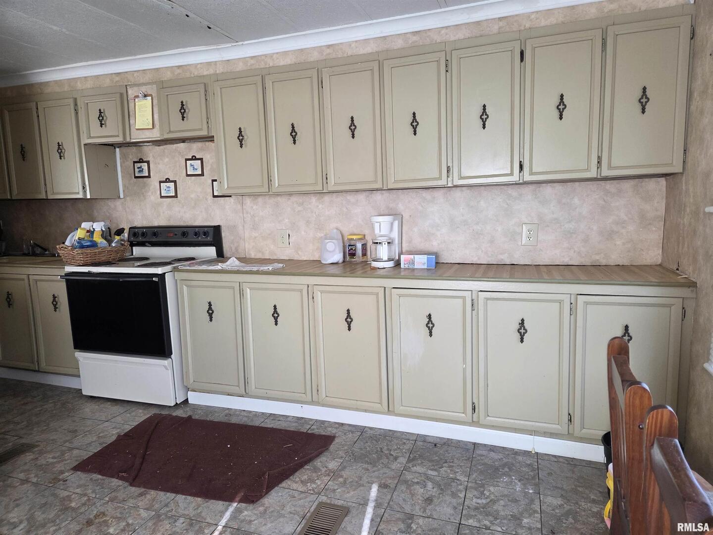 25637 Route 3 Road Property Photo 6