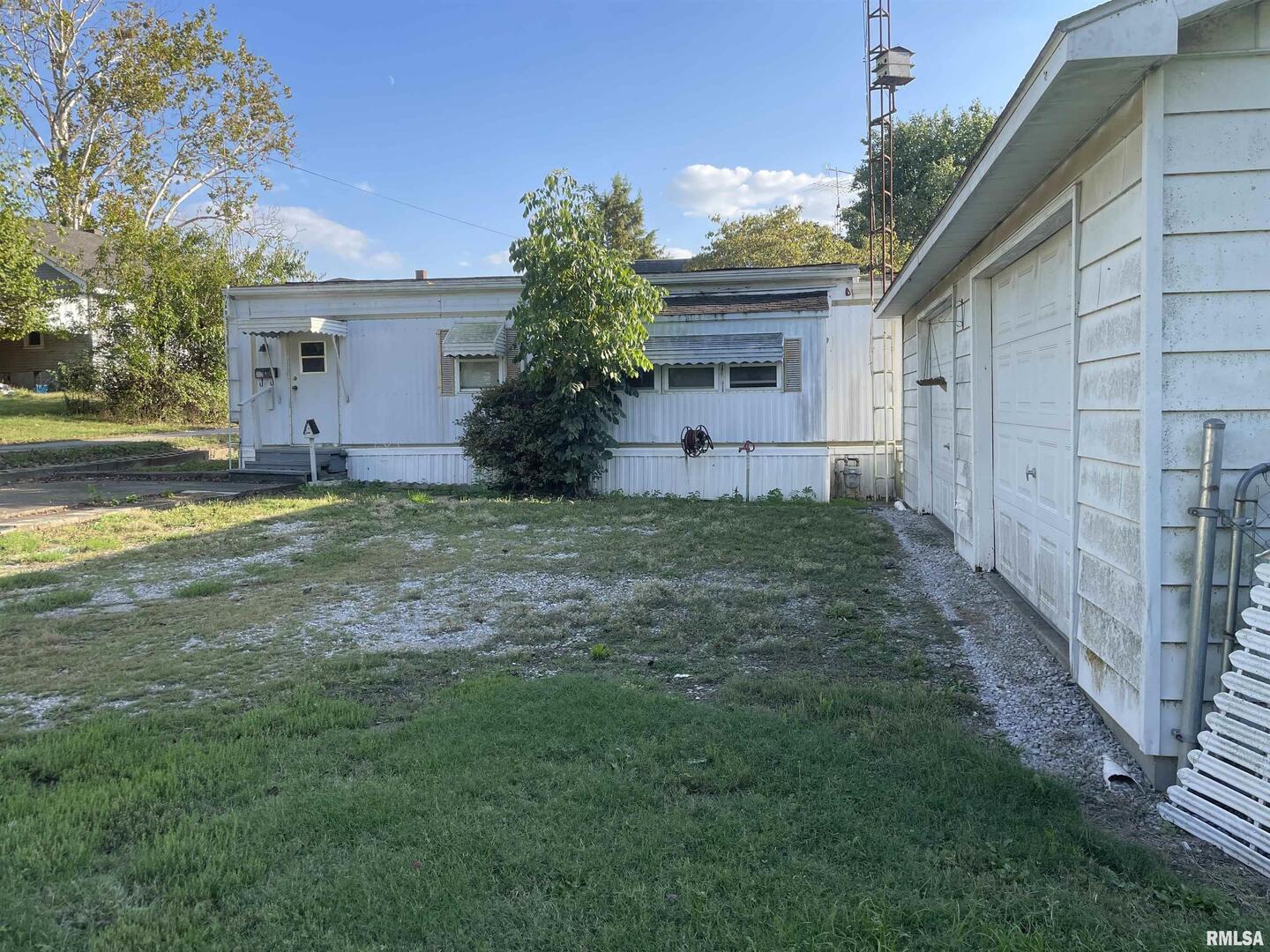 312 E Randolph Street Property Photo 1