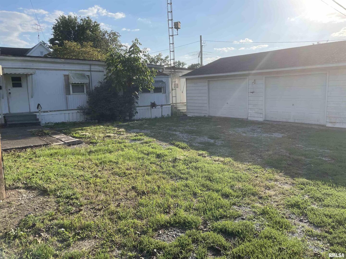 312 E Randolph Street Property Photo 2