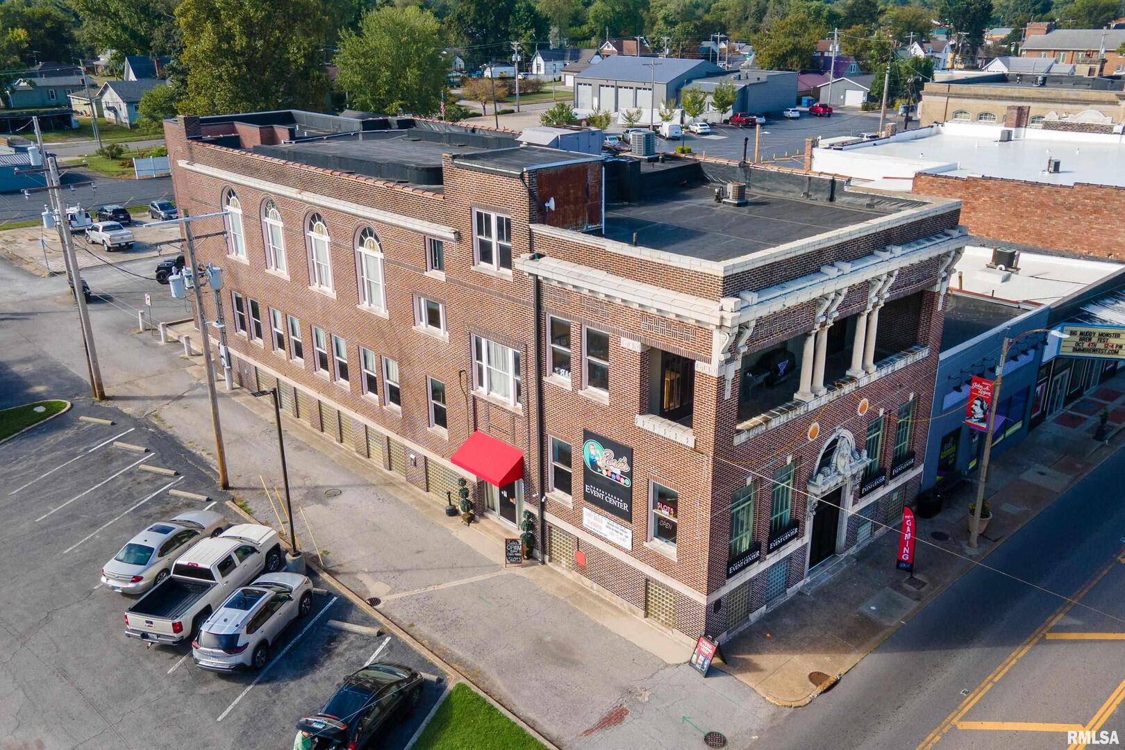 1329 Walnut Street Property Photo 1
