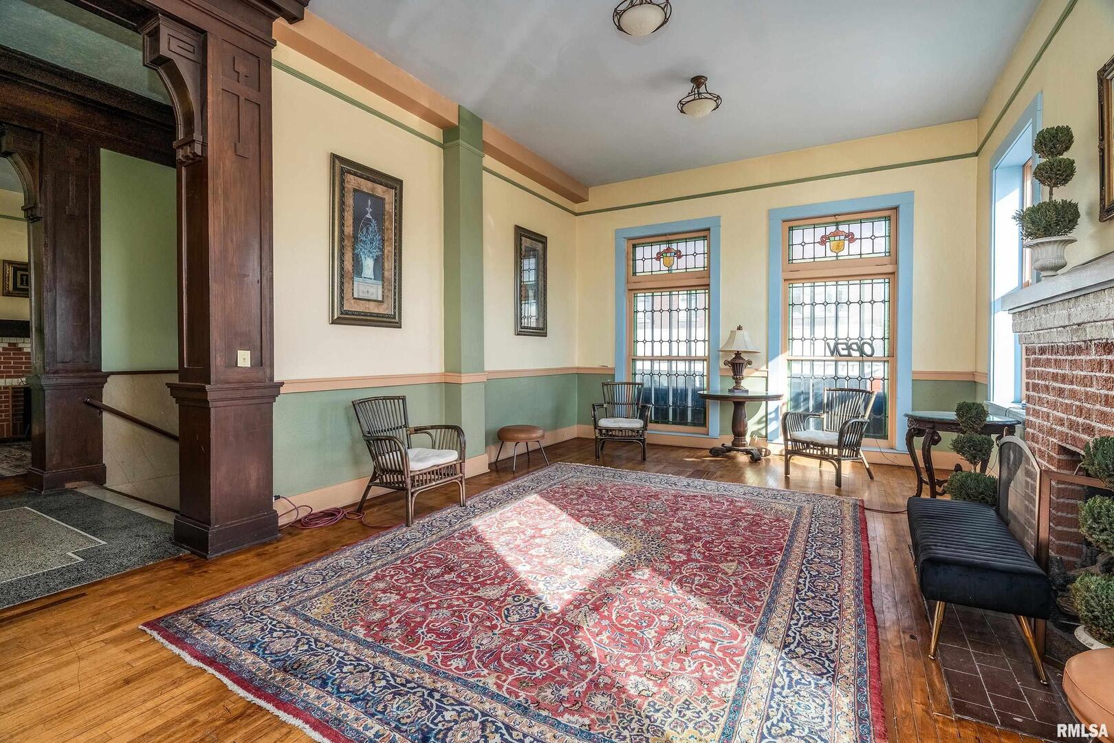 1329 Walnut Street Property Photo 6