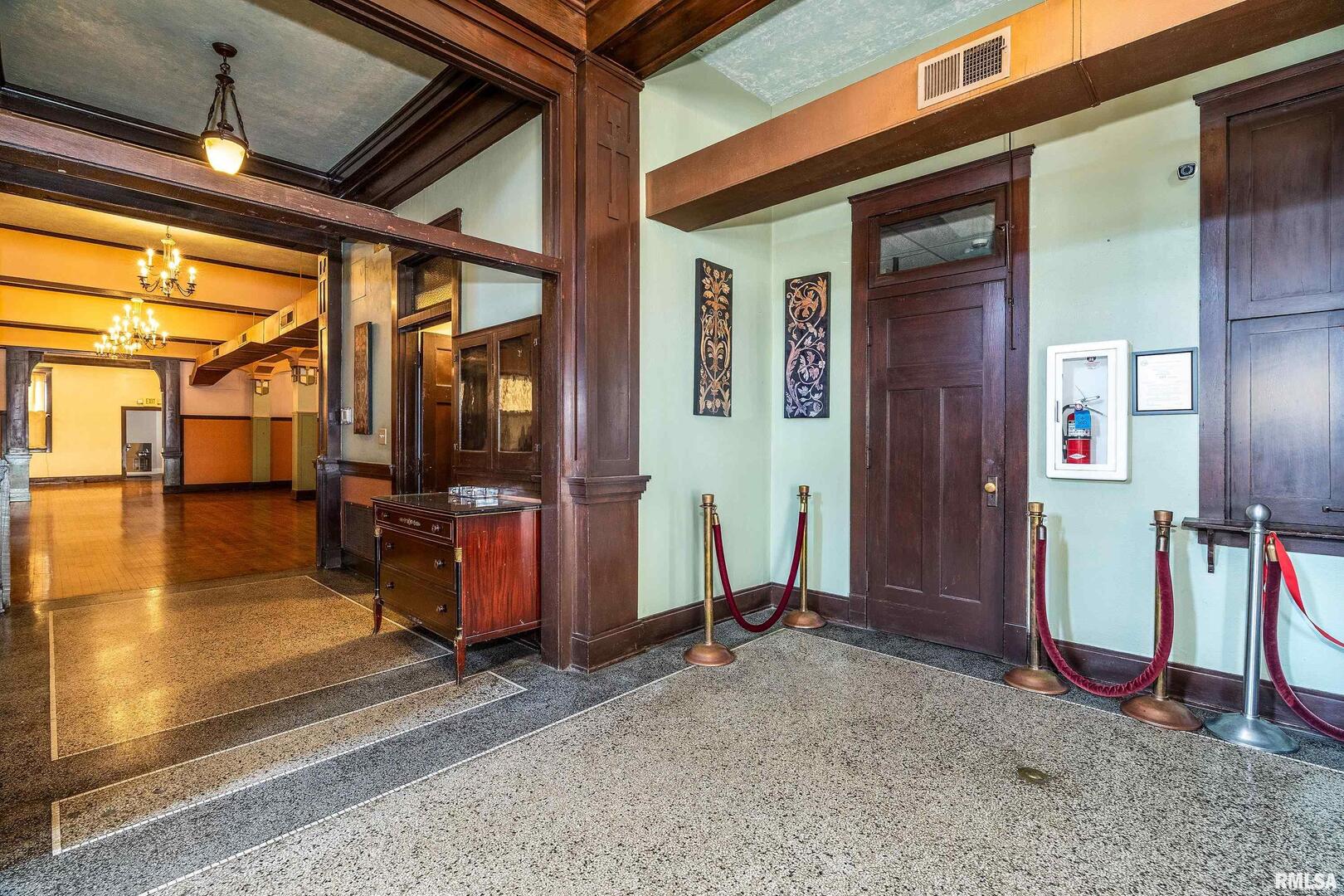 1329 Walnut Street Property Photo 11