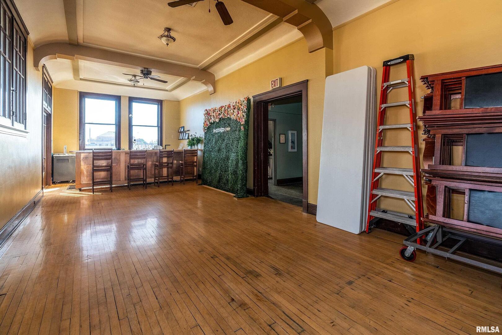 1329 Walnut Street Property Photo 16