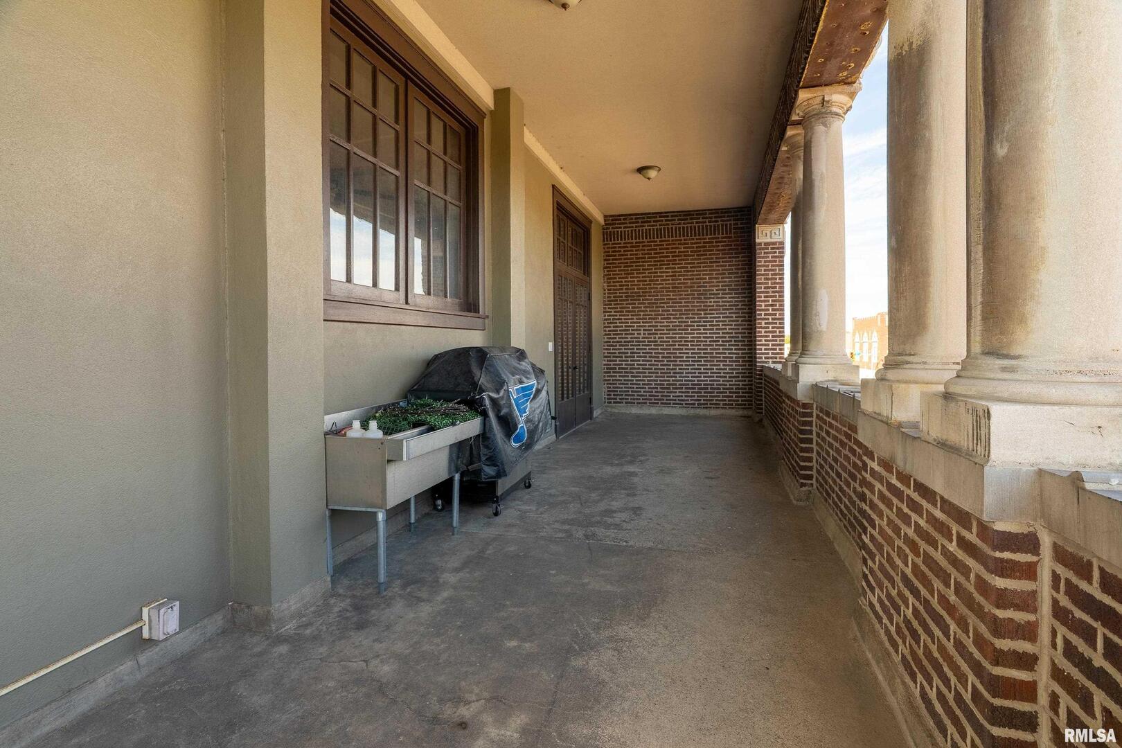 1329 Walnut Street Property Photo 24