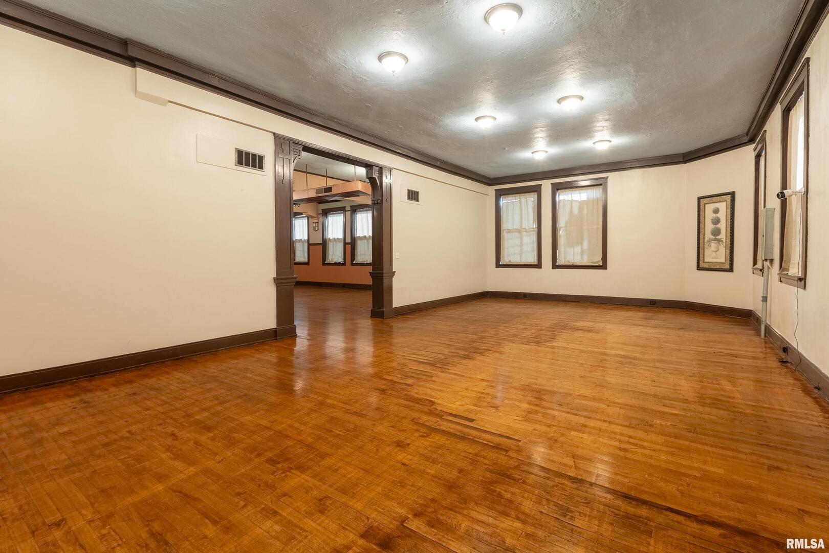 1329 Walnut Street Property Photo 26