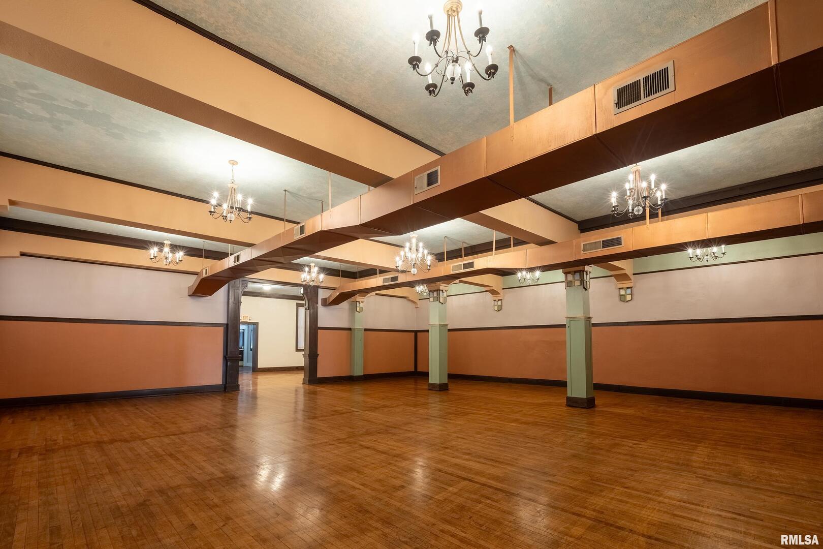1329 Walnut Street Property Photo 29