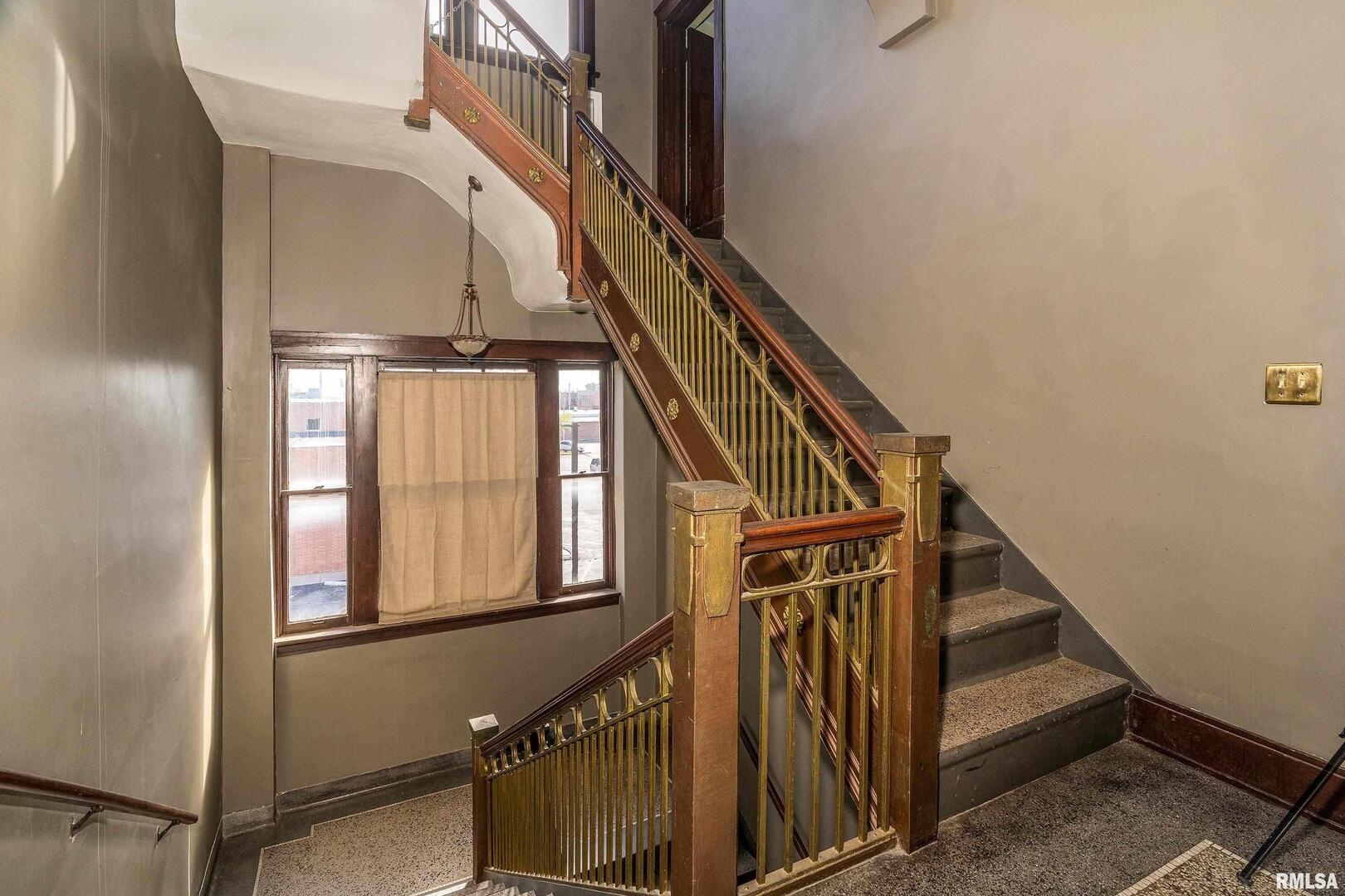 1329 Walnut Street Property Photo 31