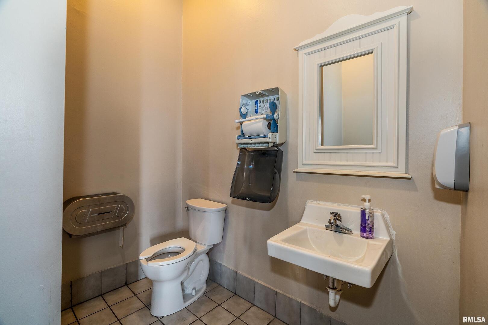 1329 Walnut Street Property Photo 37