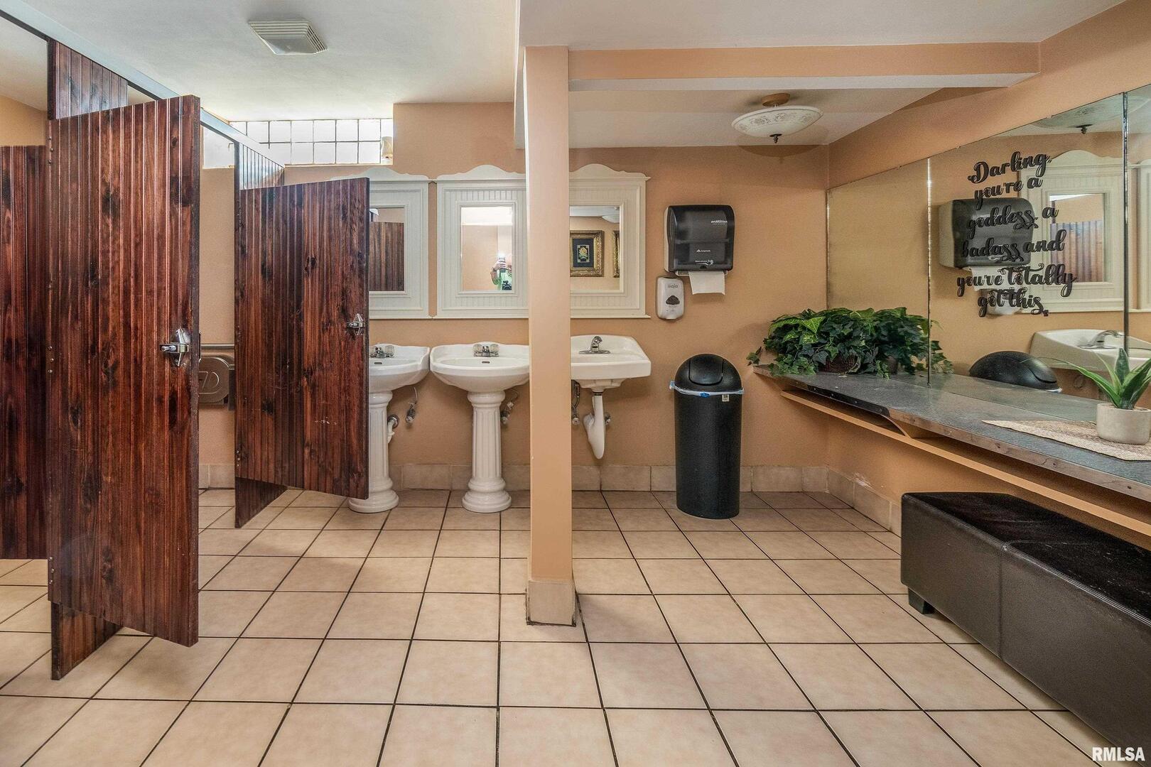1329 Walnut Street Property Photo 53