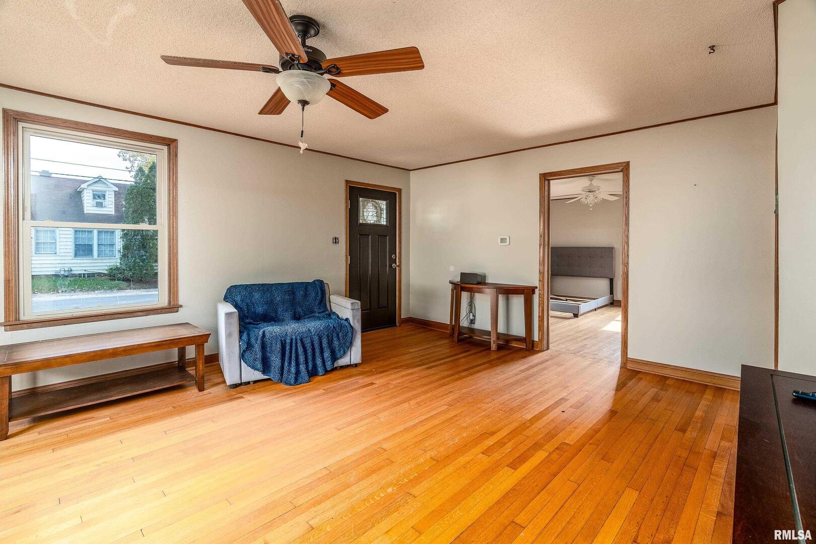 306 S Madison Street Property Photo 10