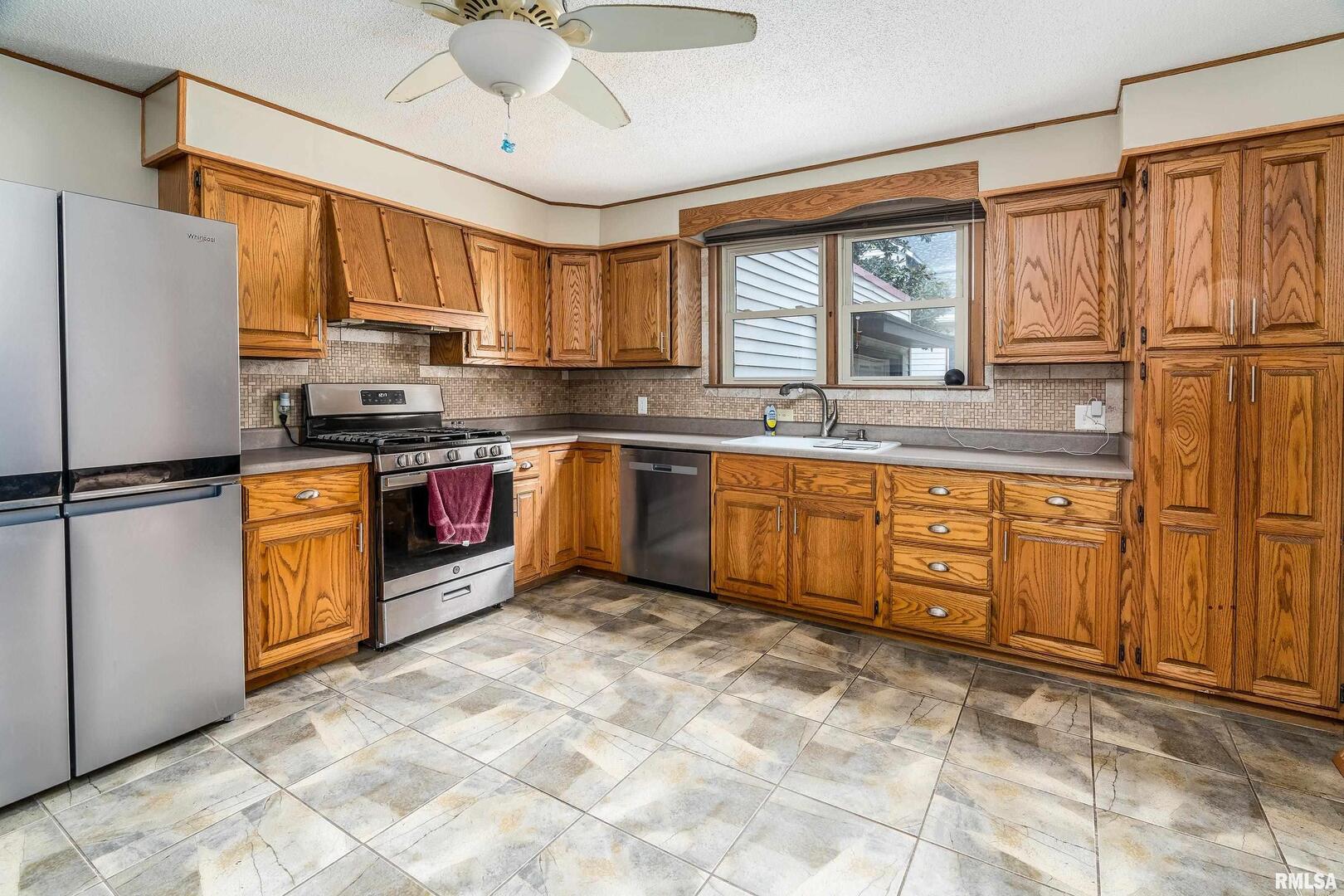 306 S Madison Street Property Photo 12