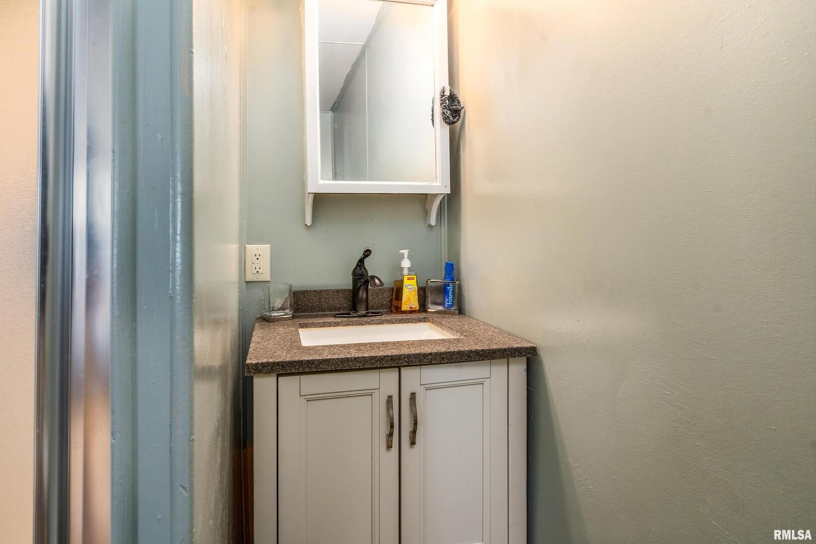 306 S Madison Street Property Photo 19