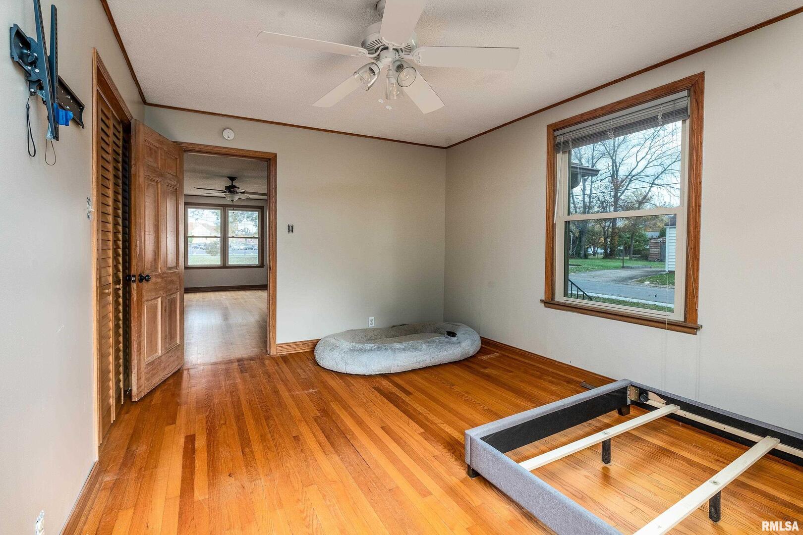 306 S Madison Street Property Photo 22
