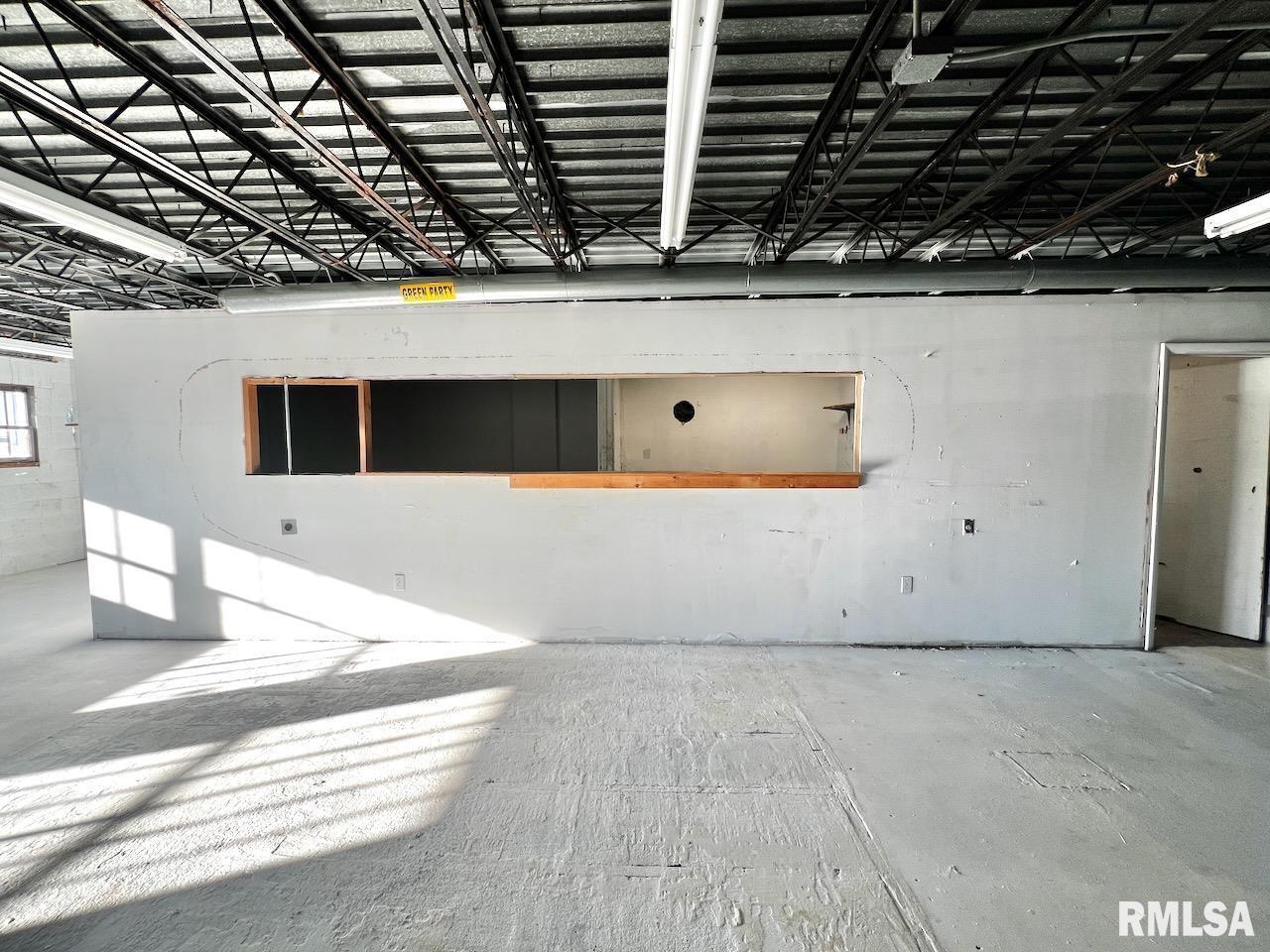 718 S Illinois Avenue Property Photo 31