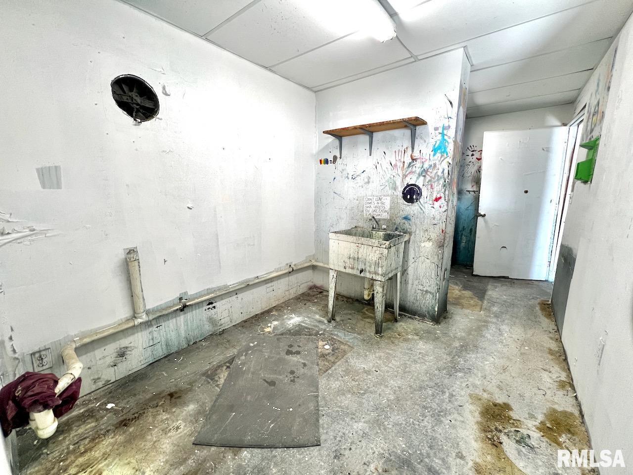 718 S Illinois Avenue Property Photo 33