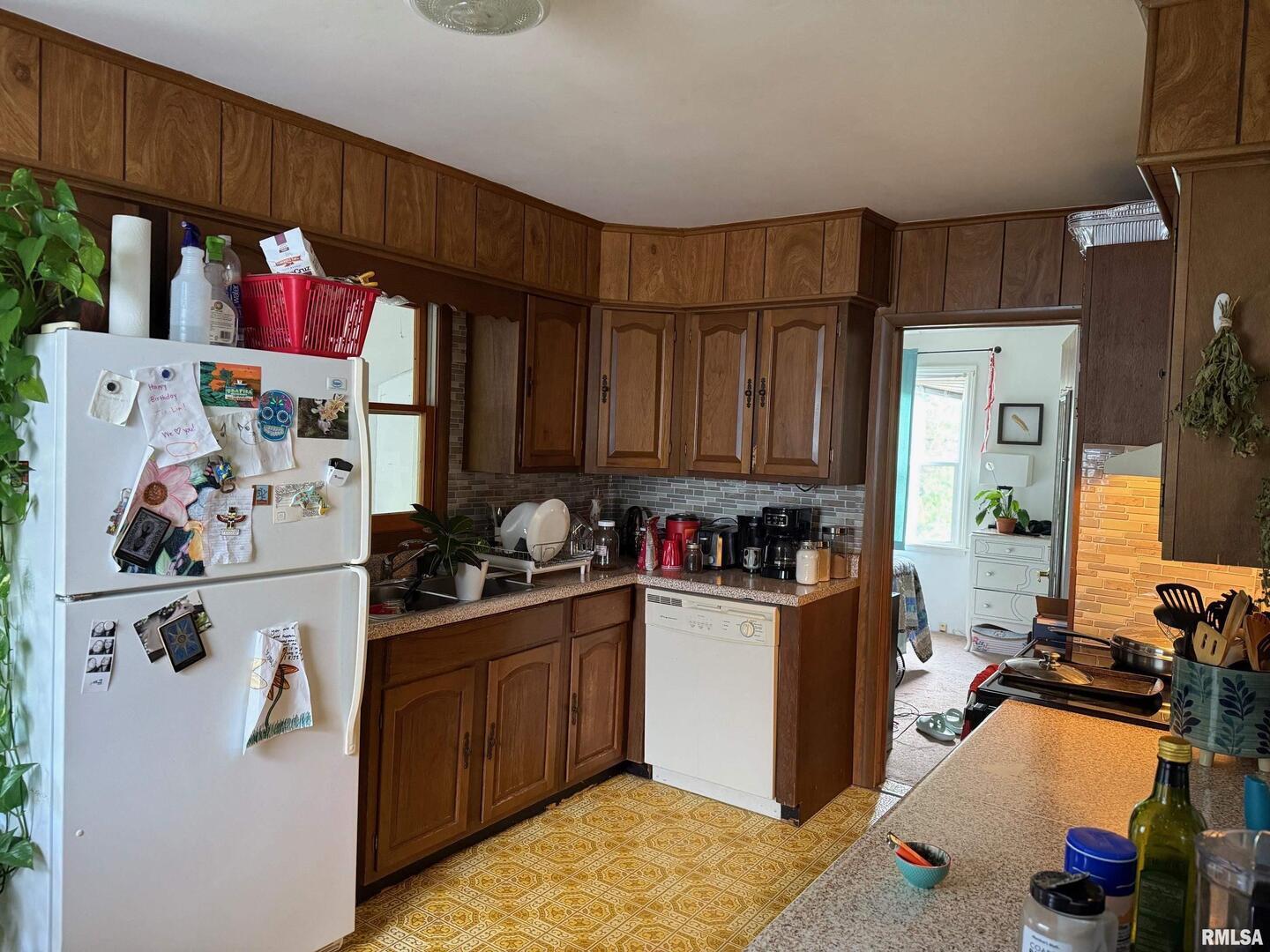 1010 W Walkup Avenue Property Photo 4