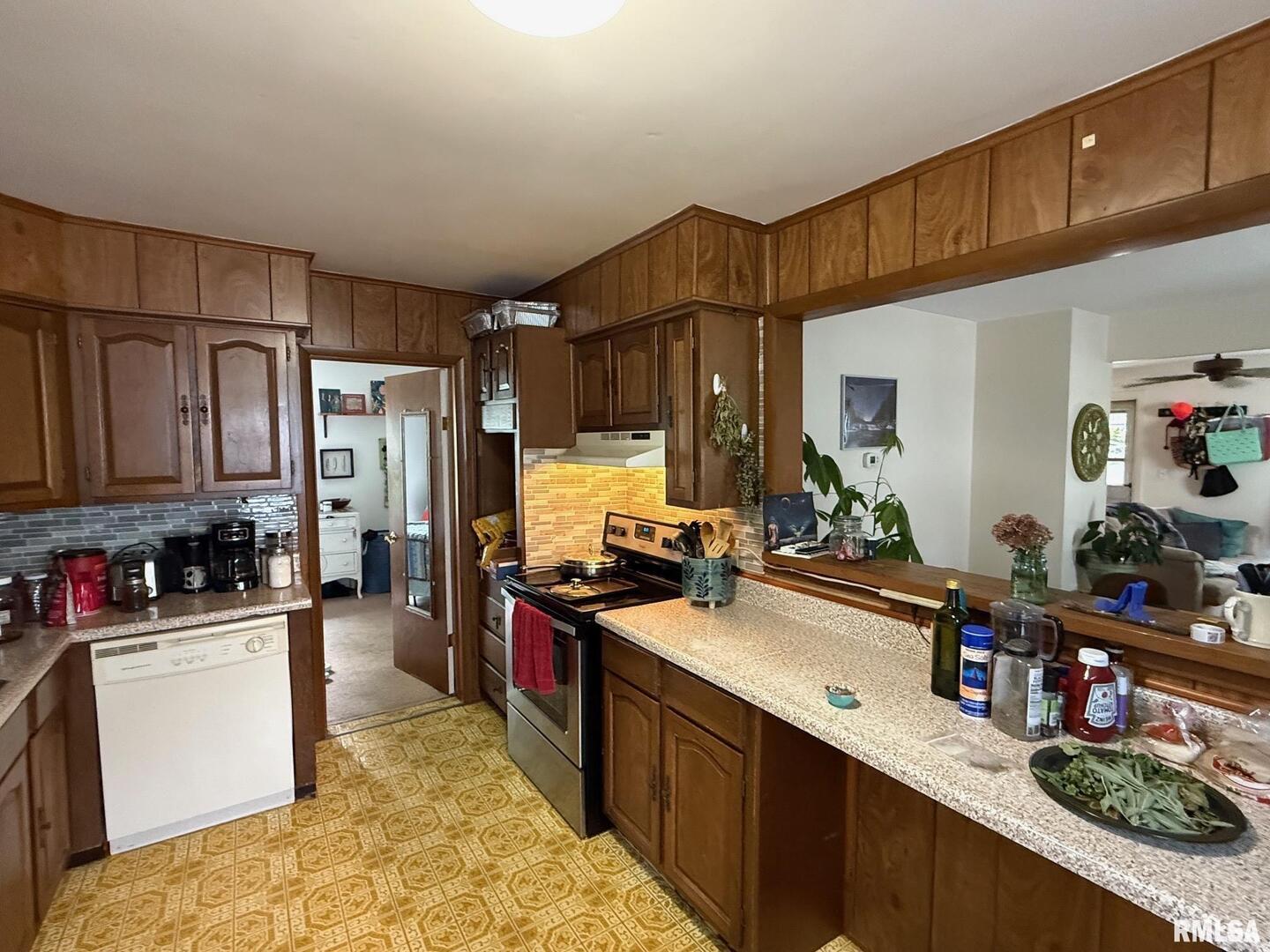 1010 W Walkup Avenue Property Photo 12