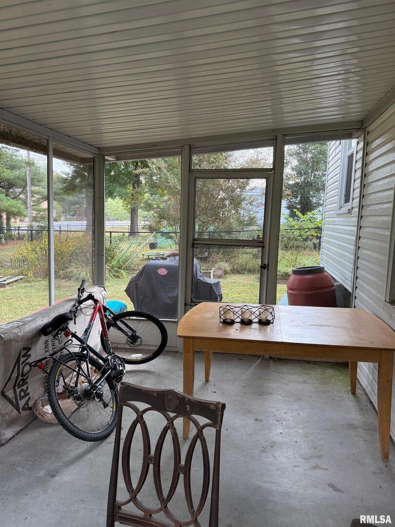 1010 W Walkup Avenue Property Photo 19
