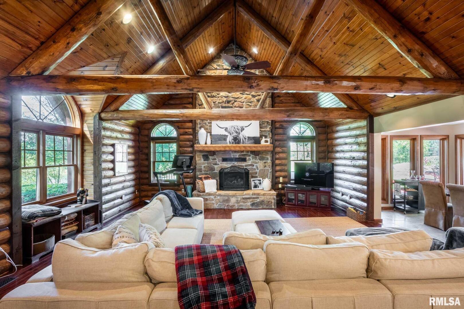 2145 Lick Creek Road Property Photo 3