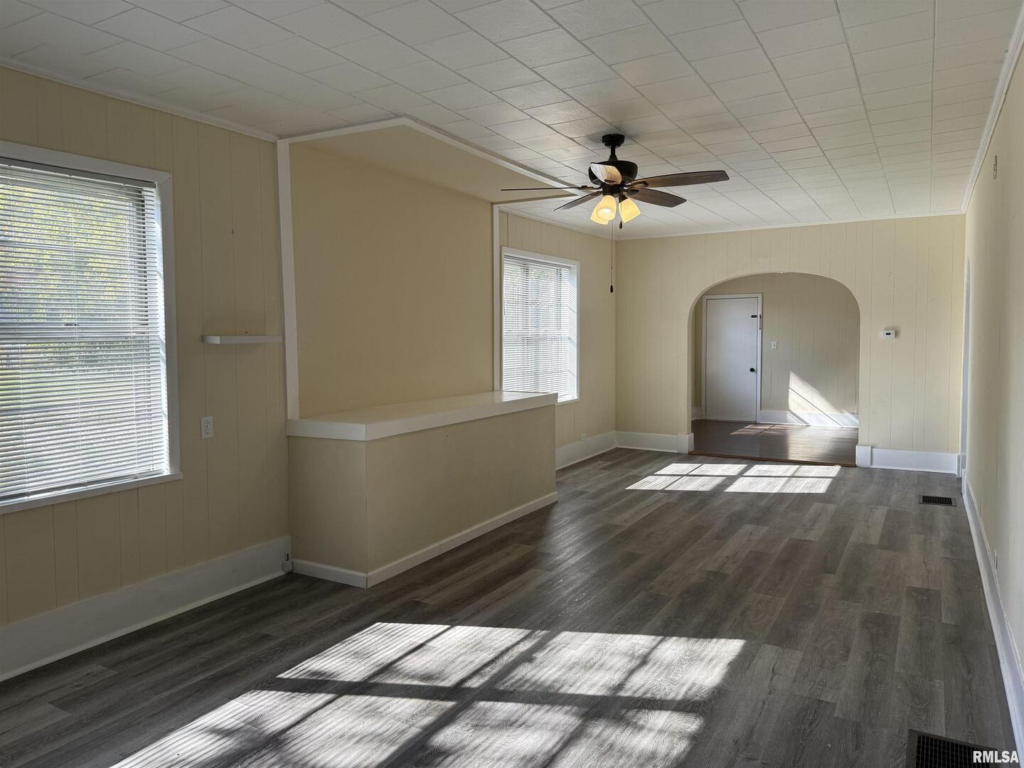1103 W Boulevard St Street A & B Property Photo 3