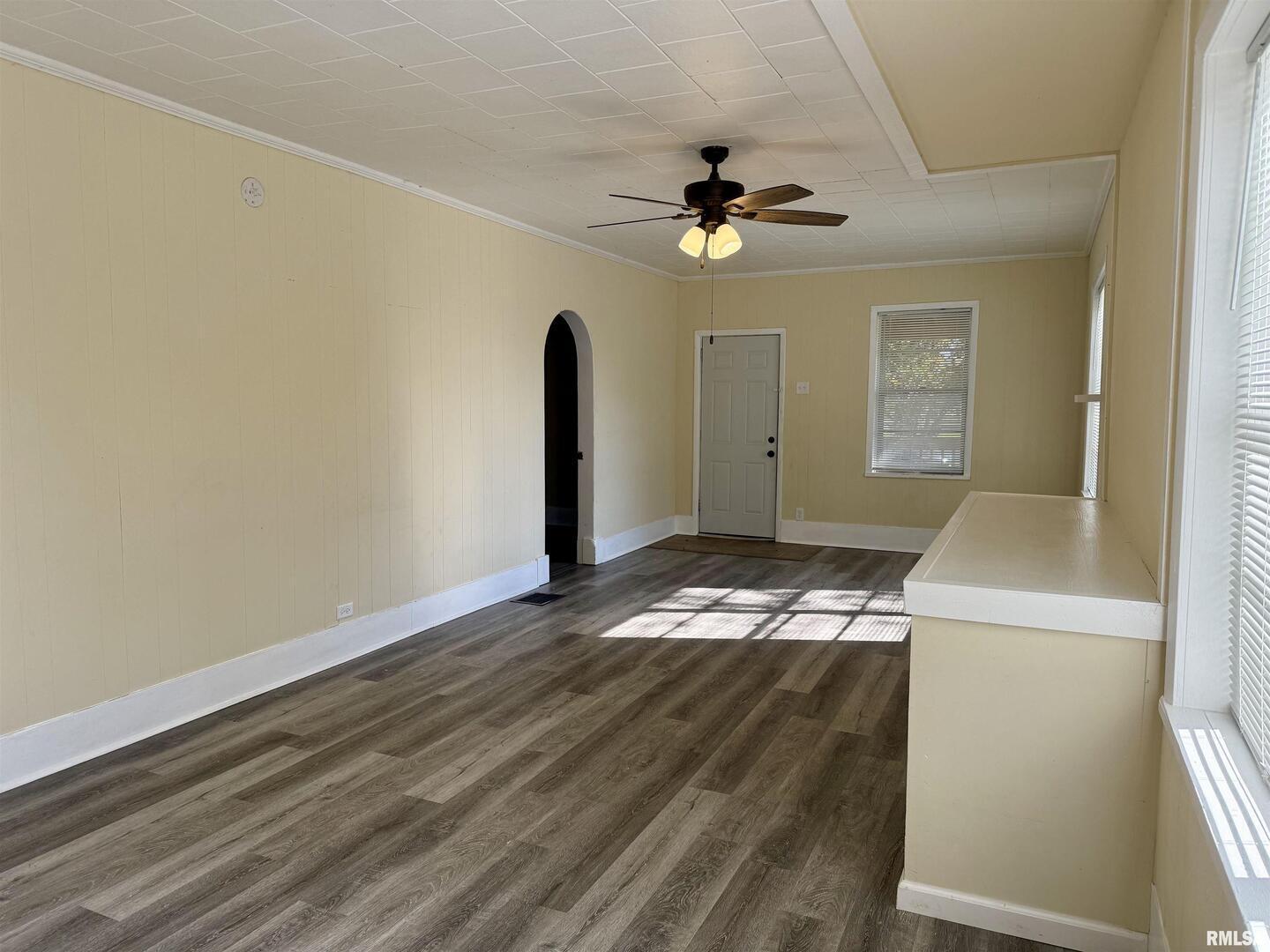 1103 W Boulevard St Street A & B Property Photo 5