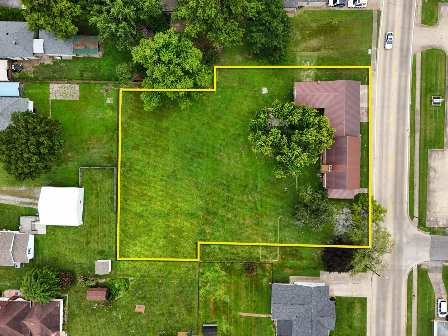 1103 W Boulevard St Street A & B Property Photo 30