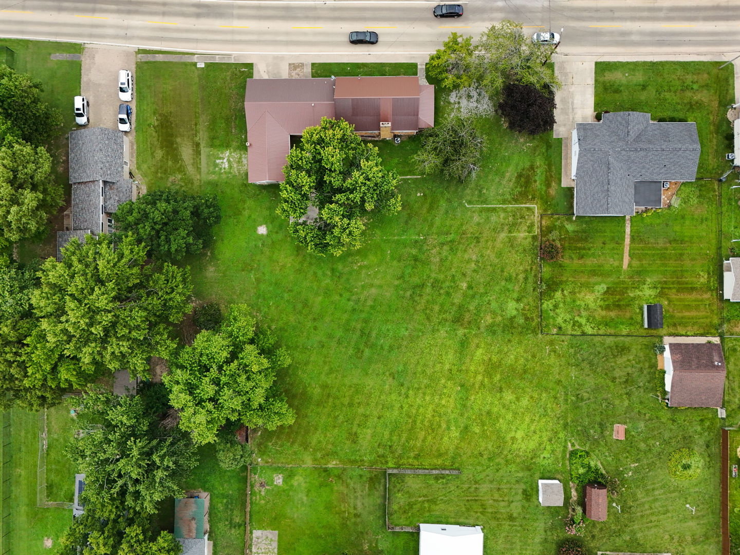 1103 W Boulevard St Street A & B Property Photo 38