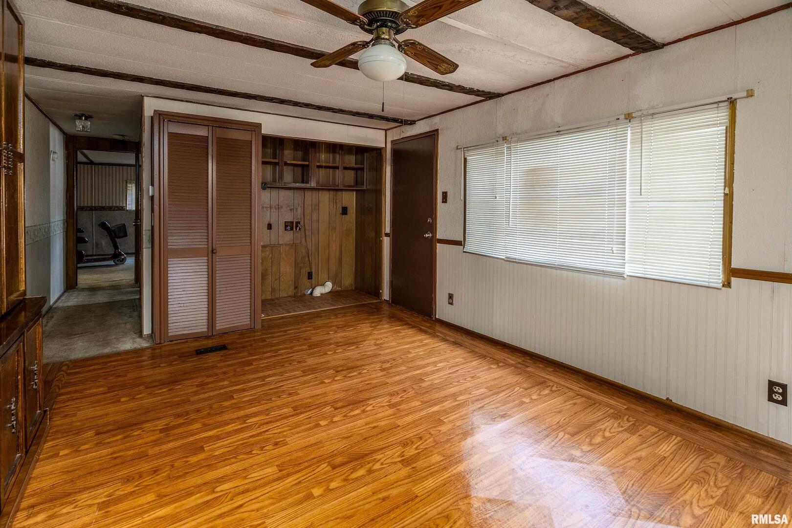 208 W Pennsylvania Avenue Property Photo 10