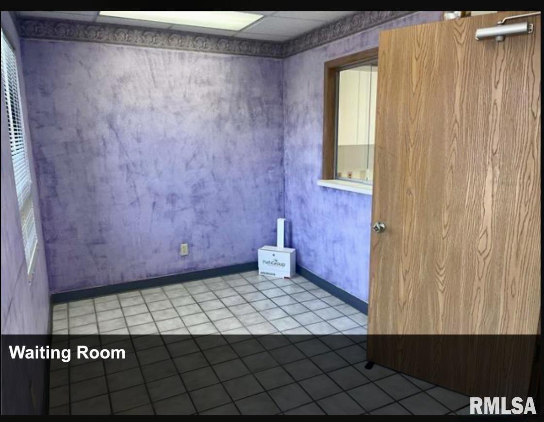 1009 S 42nd Street Suite 1 Property Photo 4
