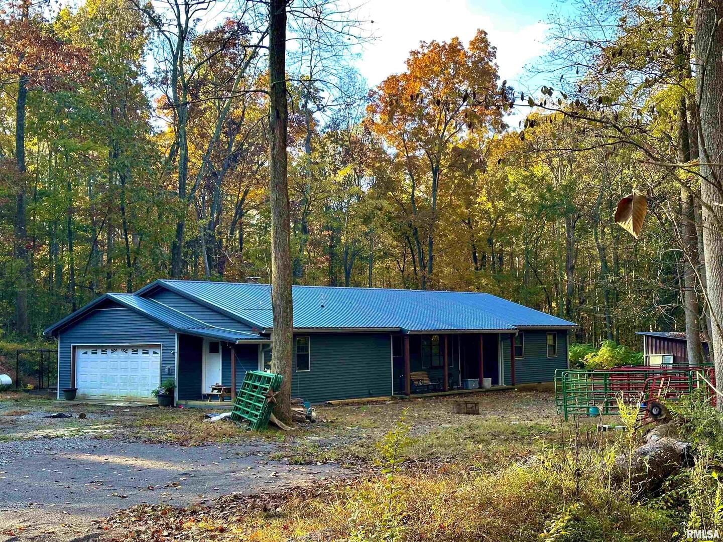 718 Karbers Ridge Road Property Photo 1