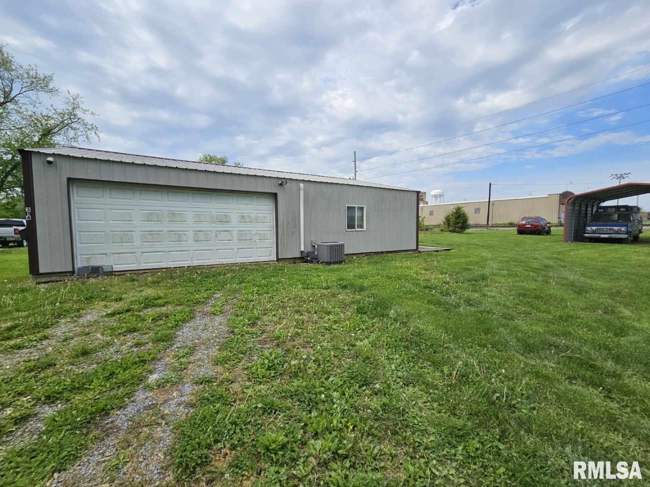 314 S 5th Street Property Photo 4