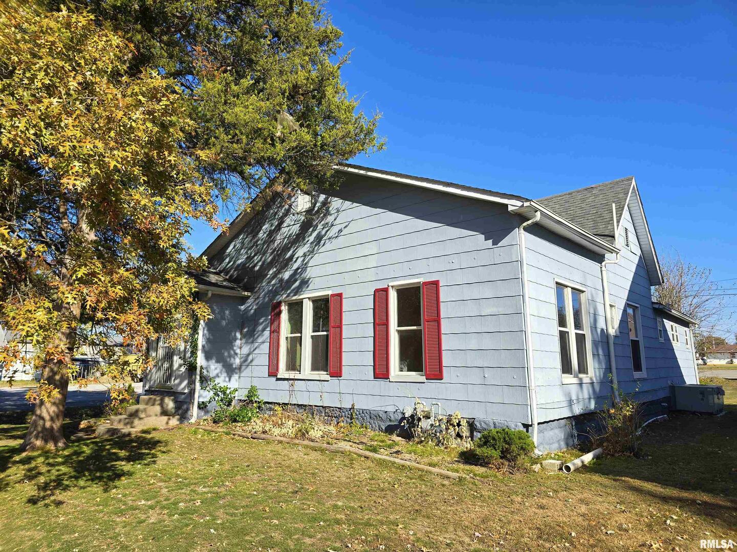 900 S 16th Street Property Photo 3