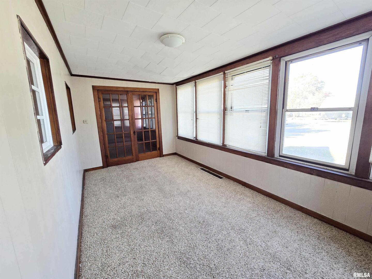 900 S 16th Street Property Photo 13